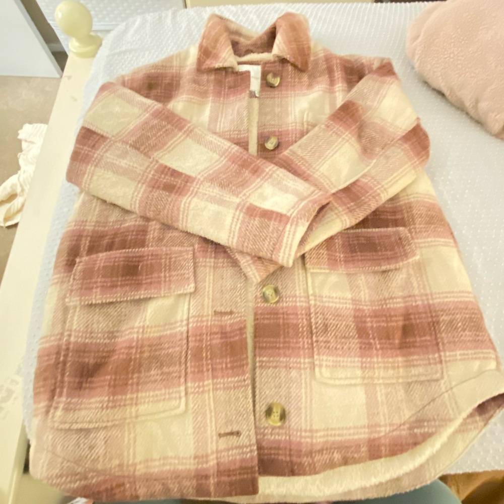 American Eagle Jacket w fur inside and flannel pattern